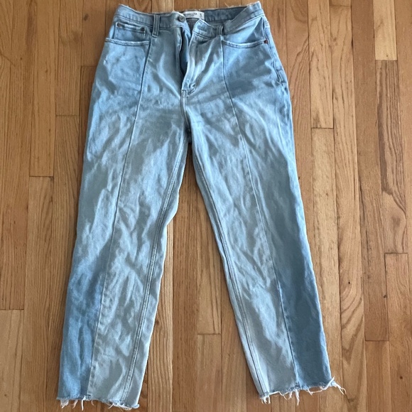 Abercrombie and Fitch Ultra High Rise Light Wash Jeans - Picture 2 of 4